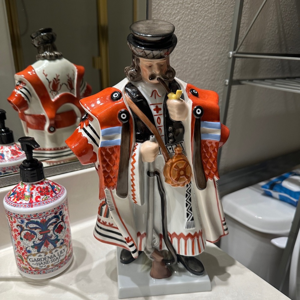 HEREND, SHEPHERD SMOKING A PIPE, XL HANDPAINTED PORCELAIN FIGURINE RARE VINTAGE